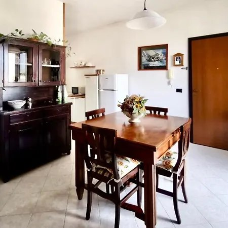 Casa Cristina Un Posto Tranquillo In Centro Апартаменти